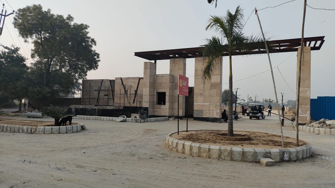 La Dimora Plot 160 Sq. Yards | Ideal for End-Use & Investment
