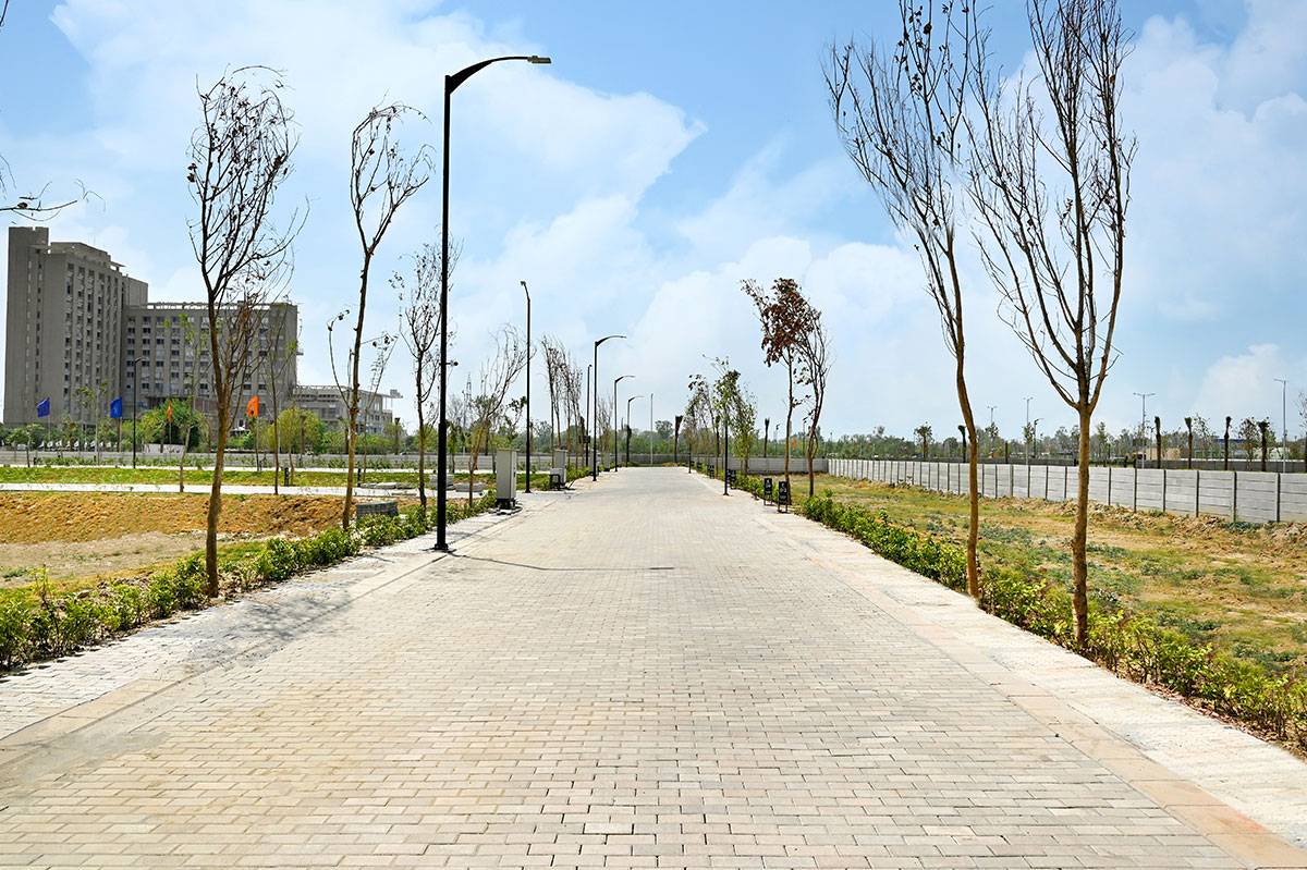 Premium Residential Plot for Sale β BPTP District 4 Sector 84 Faridabad