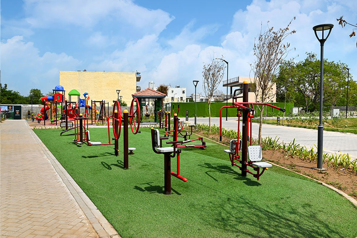 Premium North-Facing Plot for Sale | BPTP District 1, Sector 81, Faridabad