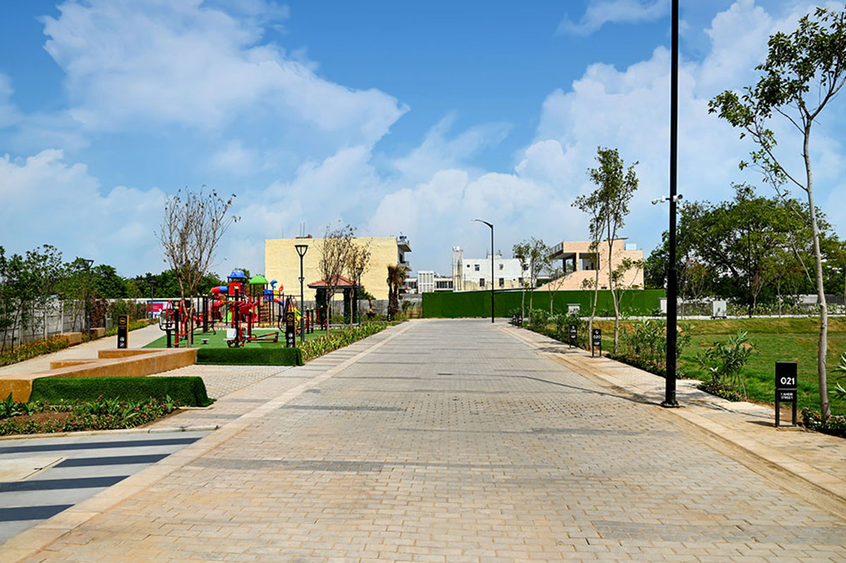 Premium North-Facing Plot for Sale | BPTP District 1, Sector 81, Faridabad